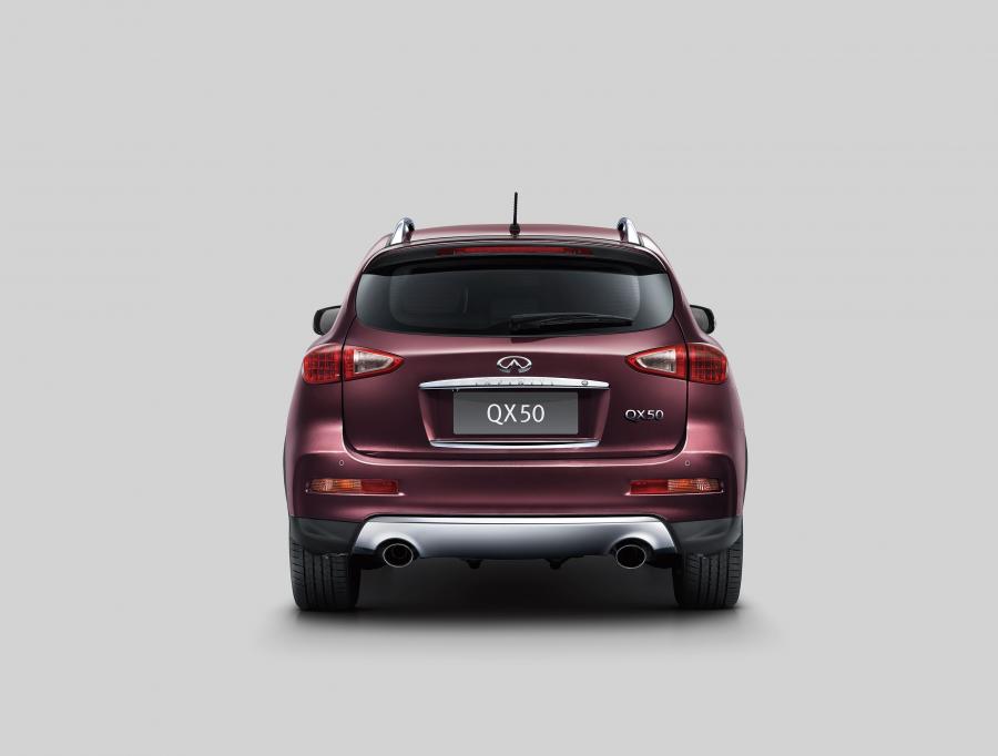  Infiniti QX50 3.7 2015 года  (фото 4 из 10)